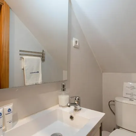 Stylish Adorable Flat In Gaia Apartment *